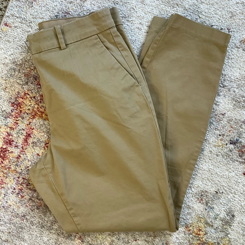 🧋Women’s H&M Khaki Pants 🧋